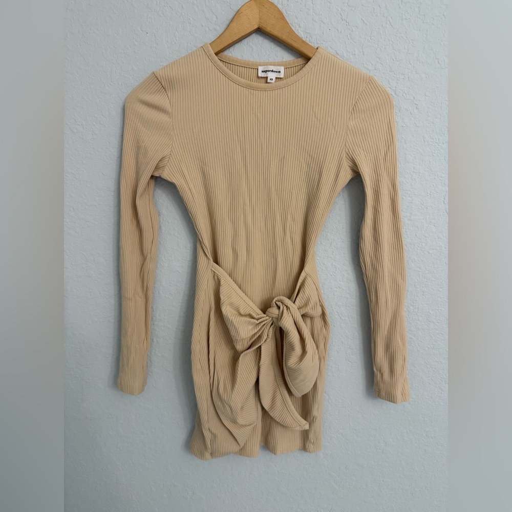Superdown Beige Ribbed Midi Dress
